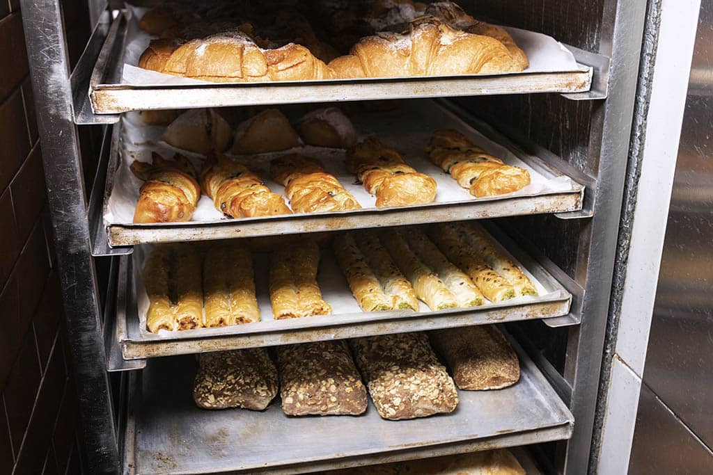Cómo Conservar Productos en Hornos de Pan y Pastelerías: Claves para una Regeneración Exitosa